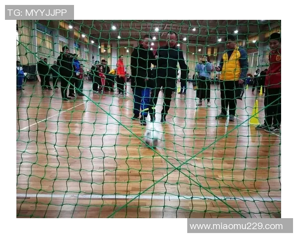 巴西足球明星与世界名画的完美融合展现艺术与运动的激情与魅力 巴西足球明星与世界名画的完美融合展现艺术与运动的激情与魅力