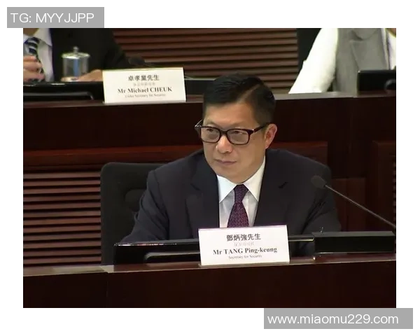 邓炳强足球明星队携手共进展现青春活力与团队精神