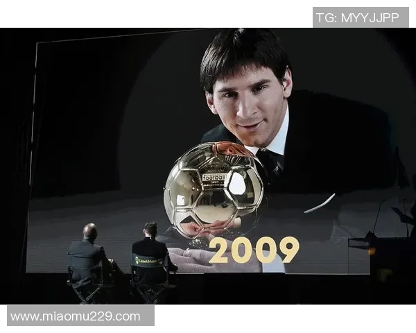 足球明星的辉煌历程与荣誉称号背后的故事与成就解析 足球明星的辉煌历程与荣誉称号背后的故事与成就解析